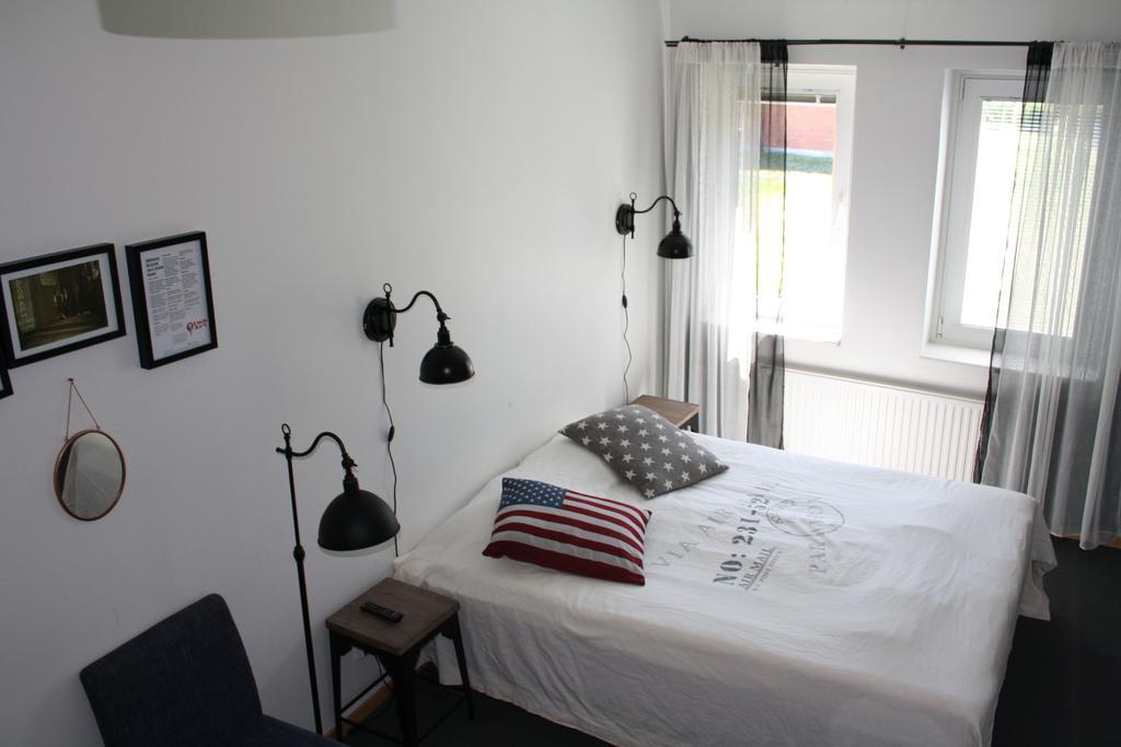 Uncle Joe'S Hostel Visby Room photo