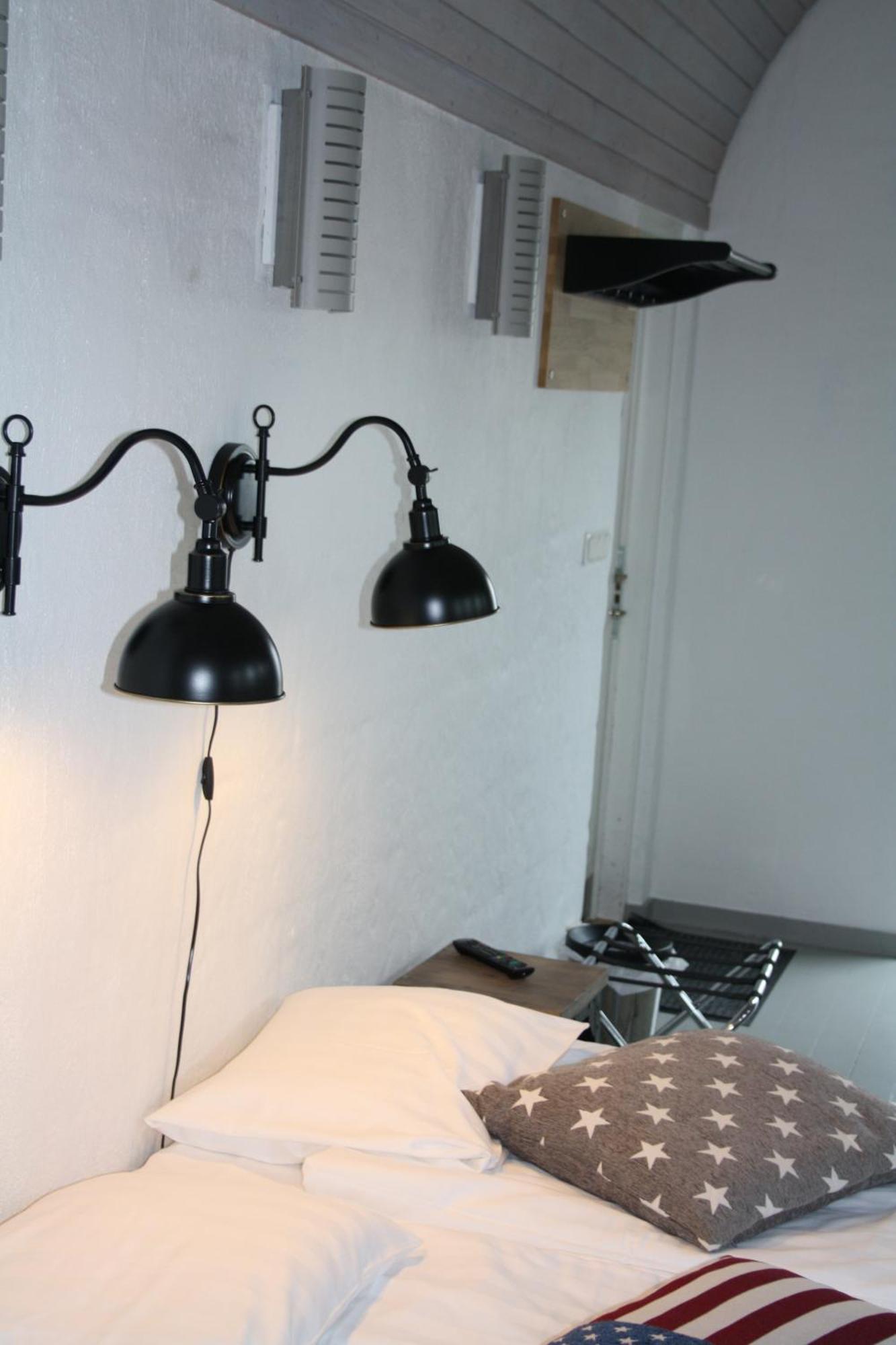 Uncle Joe'S Hostel Visby Room photo